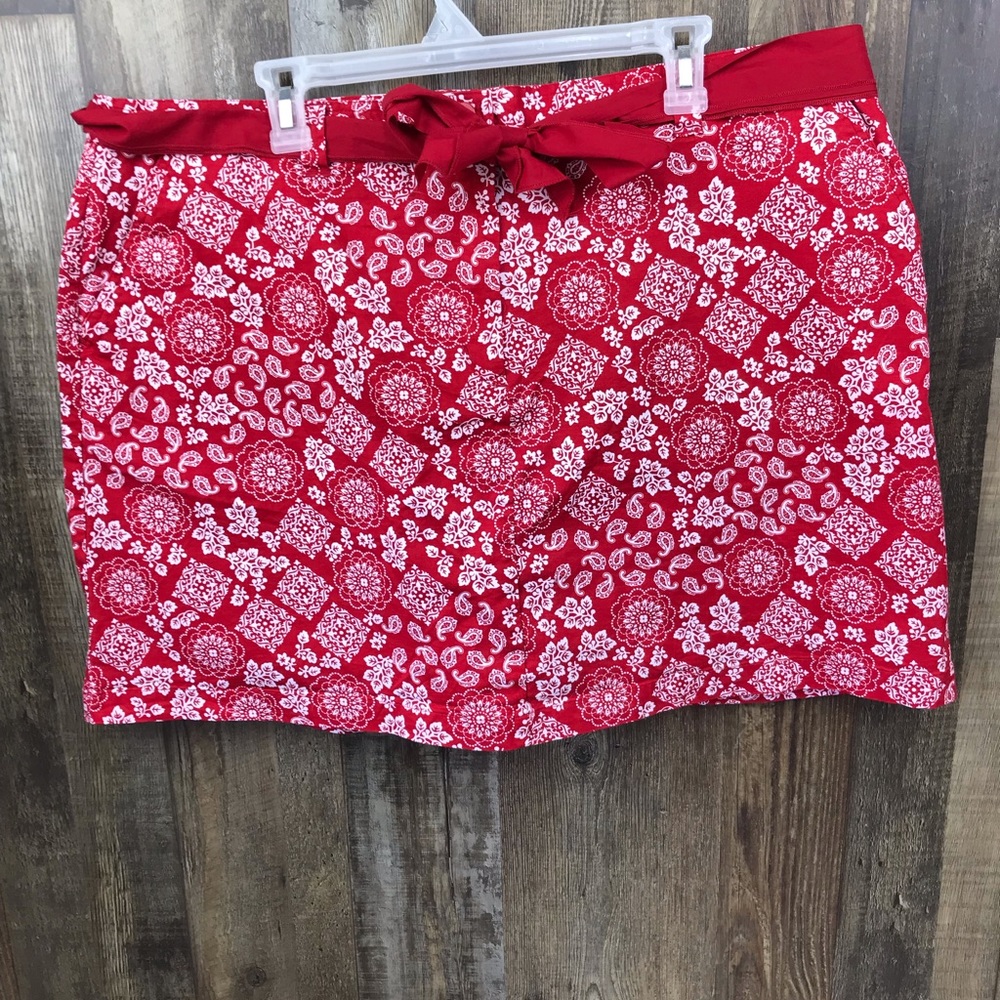 Karen Scott Woman Skort Size 20W Red /White